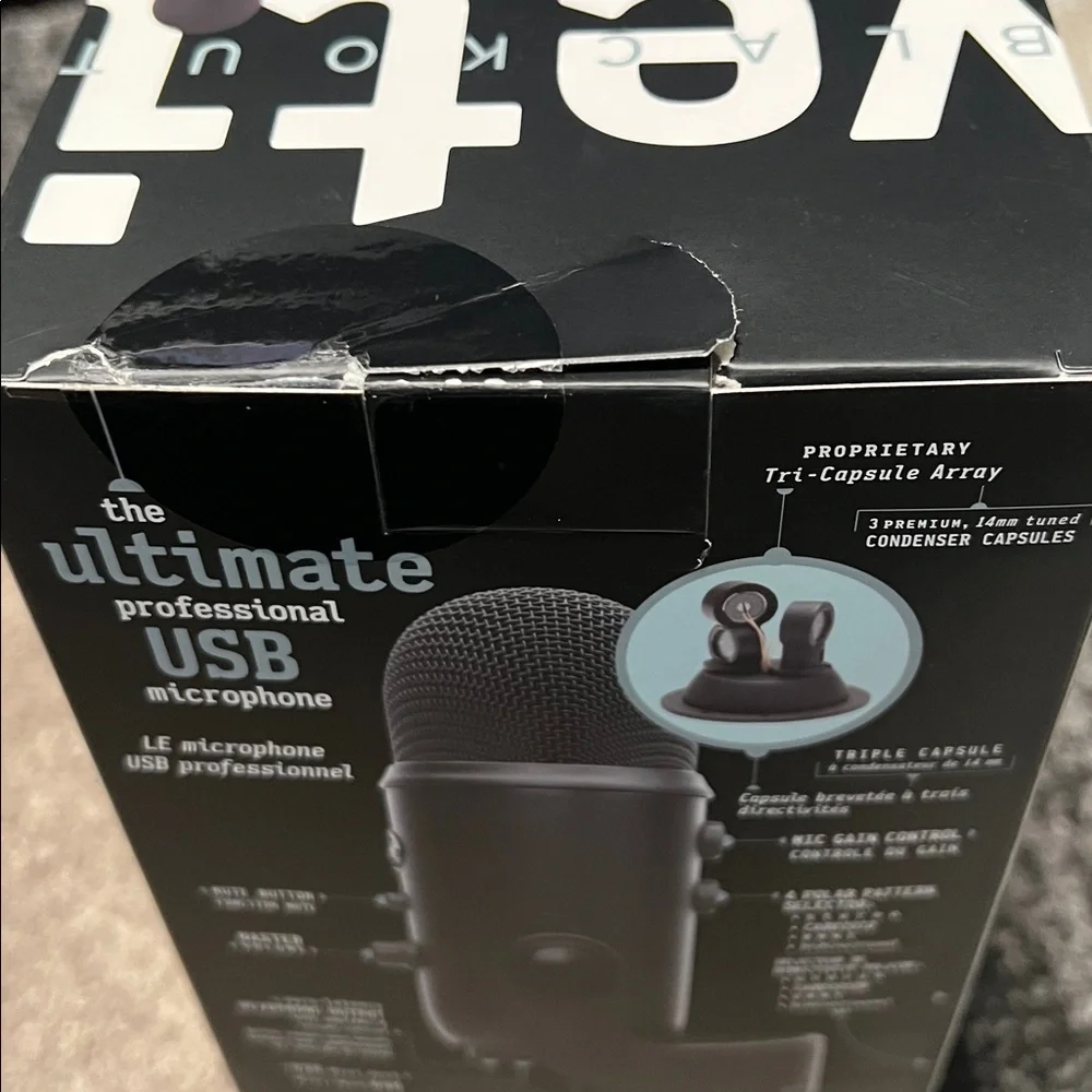 Yeti Blackout USB microphone, NIB!